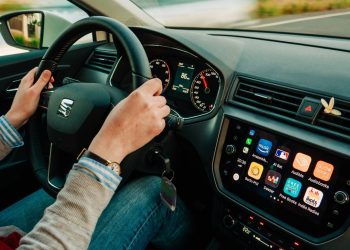 Documentação irregular do veículo pode gerar multas e custos extras para motoristas