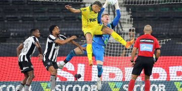 Botafogo conquista segunda vitória consecutiva e sai da zona de rebaixamento no Brasileirão