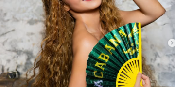 Reservas de estrangeiros para show de Shakira se aproximam do total de 2022 em Copacabana