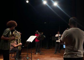 Orquestra Filarmônica Metropolitana realiza concertos didáticos gratuitos para jovens em São Gonçalo