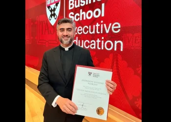 Reitor da PUC-Rio conclui curso na Harvard e lidera plano de recuperação financeira