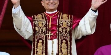 Papa Leão XIV condena ameaças de Trump e pede fim do conflito no Irã