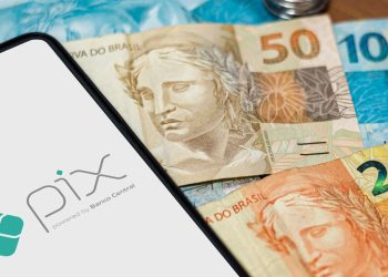 Aumento de golpes com Pix reforça alerta para cuidados na transferência de dinheiro