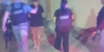 Homem suspeito de estelionato é preso na casa em Vista Alegre, Rio de Janeiro