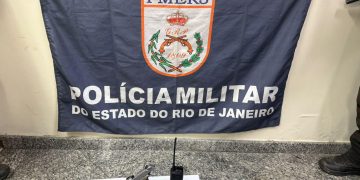 Polícia apreende armas e prende dois suspeitos após troca de tiros em Niterói