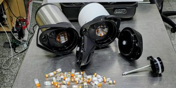 Receita Federal apreende 324 ampolas de medicamentos contrabandeados no Galeão