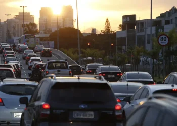 Rio enfrenta declínio do transporte público e avanço do individual, aponta levantamento