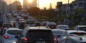 Rio enfrenta declínio do transporte público e avanço do individual, aponta levantamento