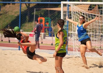 São Gonçalo inaugura quadra de areia e estreia circuito carioca de handebol de praia