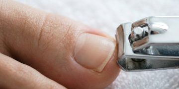 Cuidados essenciais para prevenir complicações nos pés de pessoas com diabetes