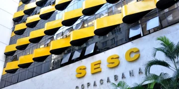 Sesc RJ promove Núcleos de Literatura gratuitos em oito unidades até 2026