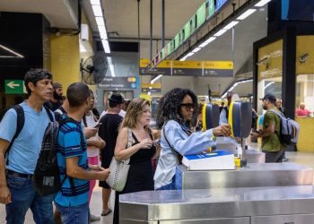 Tarifa social do metrô fica mantida em R$ 5 até abril de 2027, beneficiando usuários de baixa renda