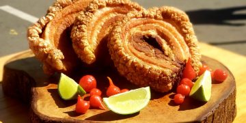 Festival do Torresmo em Duque de Caxias ocorre de 17 a 21 de abril com música, gastronomia e ações solidárias