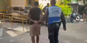 Operação integrada em Itaipu recupera veículos roubados, resgata arara silvestre e prende suspeitos