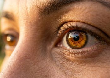 Uso de antioxidantes como astaxantina e betacaroteno ajuda a proteger a saúde ocular e prevenir doenças no Brasil