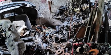 Governador sanciona lei que criminaliza ferros-velhos com cobre de origem ilegal