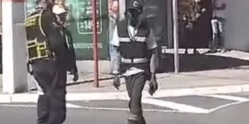 MPRJ denuncia homem que atuava como orientador de trânsito em Maricá sem autorização