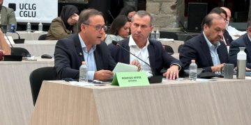 Prefeito de Niterói participa de debates em México e propõe sede do CGLU em 2027