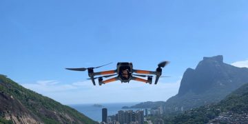 Iniciativa promove cursos de fotografia e drone para moradores das favelas do Rio