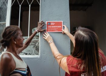 Prefeitura de Maricá entrega residências reformadas pelo programa Emboço Social em Jacaroá