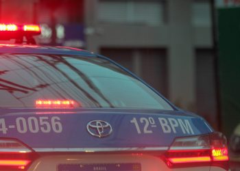 Operação do 12º BPM prende líder do tráfico e apreende arsenal na Zona Norte de Niterói