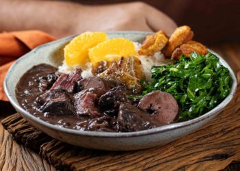 Feijoada do Batista é destaque no Festival e no menu executivo durante feriado no Recreio