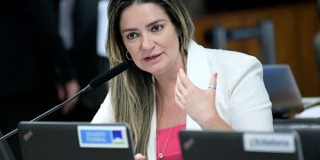 Zap Delas do Senado registra 382 atendimentos até abril, sinal de cenário preocupante em ano eleitoral