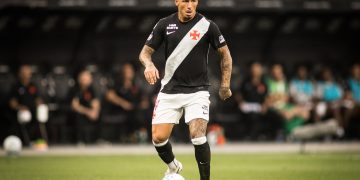 Vasco negocia patrocínio master com SportingBet por até R$ 120 milhões até 2027