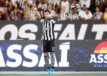 Botafogo vence Chapecoense por 1 a 0 na ida da 5ª fase da Copa do Brasil