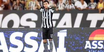 Botafogo vence Chapecoense por 1 a 0 na ida da 5ª fase da Copa do Brasil