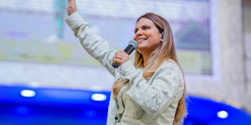 Niterói realiza Marcha para Jesus com shows, diversidade religiosa e impacto econômico