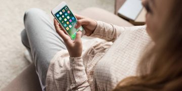 Cobranças automáticas e assinaturas invisíveis podem impactar seu orçamento mensal