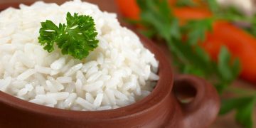 Controle da temperatura da água é essencial para arroz solto e uniforme