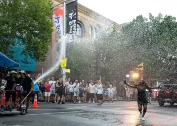 Espetáculo gratuito “Efeitos Especiais” transforma o Centro do Rio em set de cinema ao ar livre