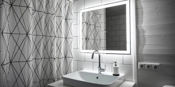 Dicas para evitar mofo e mau cheiro na cortina de banheiro de PVC