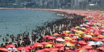 Mais de 9 mil resgates no mar no Rio de Janeiro neste ano, com queda em relação a 2024