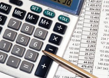 Cobranças recorrentes de baixo valor podem impactar seu orçamento ao longo do tempo