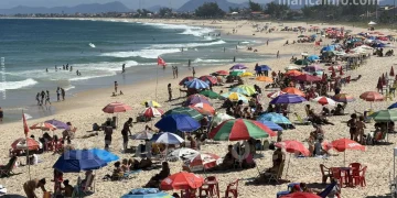 Fim de semana em Maricá traz mar tranquilo e clima ensolarado para praias do litoral