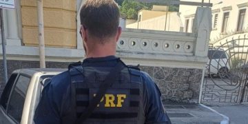 Carro furtado de 2025 clonado é recuperado na Ponte Rio-Niterói pela PRF