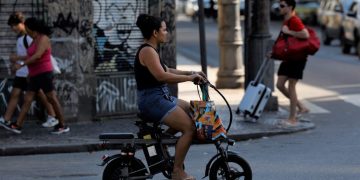 Rio de Janeiro proíbe circulação de ciclomotores, bicicletas e patinetes elétricos em vias com BRS