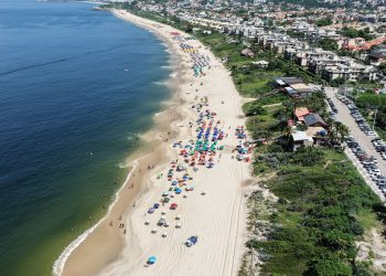Homem investigado por roubos contumazes é preso na Praia de Camboinhas, em Niterói