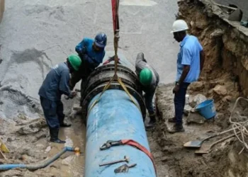 Niterói inicia modernização do sistema de esgotamento em Icaraí com substituição de 710 metros de tubulação