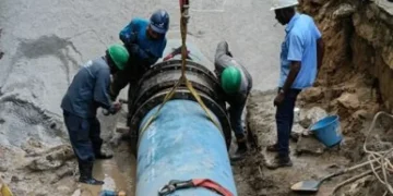 Niterói inicia modernização do sistema de esgotamento em Icaraí com substituição de 710 metros de tubulação