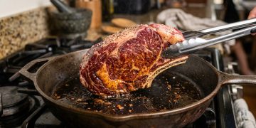 Cuidados essenciais para evitar erro na cocção de bifes na frigideira