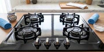 Como manter o fogão limpo e preservar o esmalte com limpeza suave de gordura