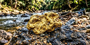 Metais preciosos em cartões bancários reforçam importância da reciclagem e economia circular