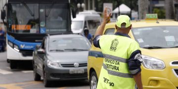 CET-Rio realiza interdições durante jogo do Botafogo no Nilton Santos