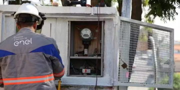 Enel identifica ligação clandestina em academia de Alcântara durante operação de fiscalização