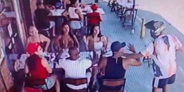 Assalto a mão armada no feriado de São Jorge: criminoso rende clientes no Piedade