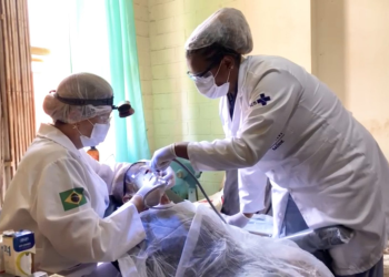 Rio amplia acesso à saúde bucal com unidade portátil de atendimento domiciliar